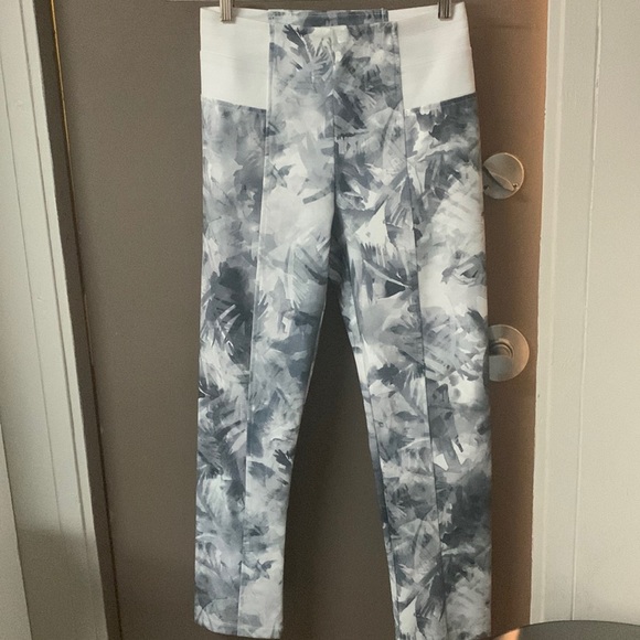 Simply Noelle patterned waist Minimizer pant / legging .S/M (8-10 White/Grey - Picture 1 of 5